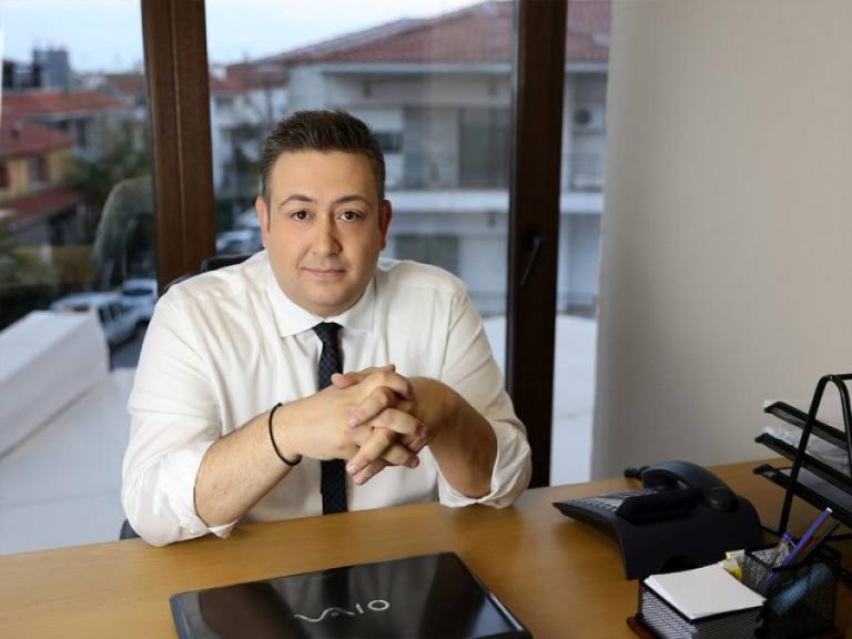 Εκβίαζαν τον δήμαρχο Ωραιοκάστρου με βίντεο από προσωπικές του στιγμές, πώς έπιασαν τους απατεώνες (βίντεο)