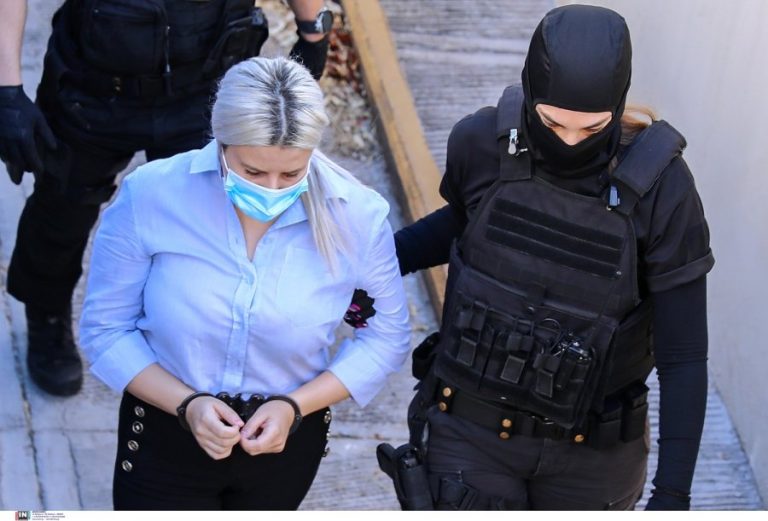 Επίθεση με βιτριόλι: Ακόμα και σήμερα η απολογία της κατηγορούμενης Έφης Κακαράντζουλα