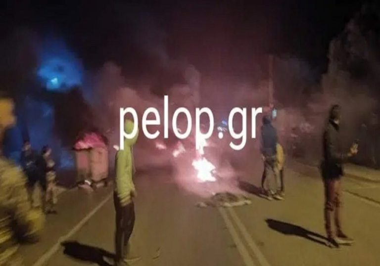 Ρομά έκλεισαν την Ε.Ο. Πάτρας – Πύργου, ταλαιπωρία και παρακάμψεις για τους οδηγούς (βίντεο)