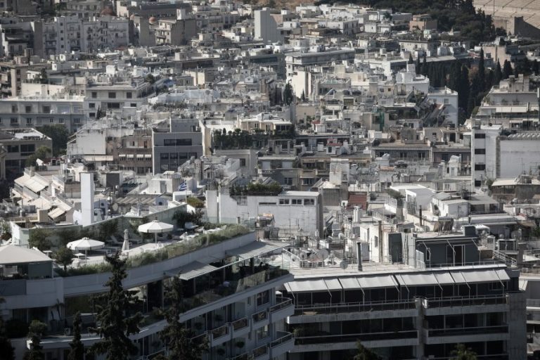 Στον «πάγο» οι πλειστηριασμοί α  κατοικίας – Πότε θα επανεκκινήσουν