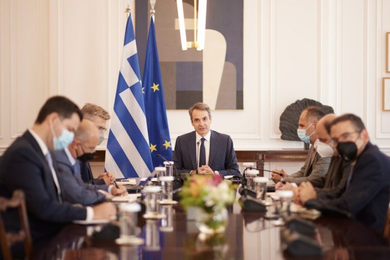 Υπουργικό Συμβούλιο τη Δευτέρα με κίνητρα ανάπτυξης επιχειρήσεων και προστασία καταναλωτών