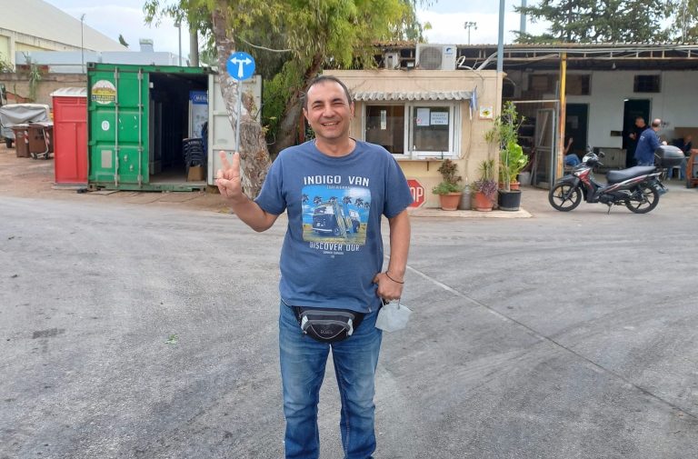 Μαρτυρία – Ο εργαζόμενος στο Δήμο Χαλανδρίου, Πλούταρχος Κωνσταντινίδης αφηγείται το χρονικό της νοσηλείας του λόγω κορονοϊού – Δήμος Χαλανδρίου