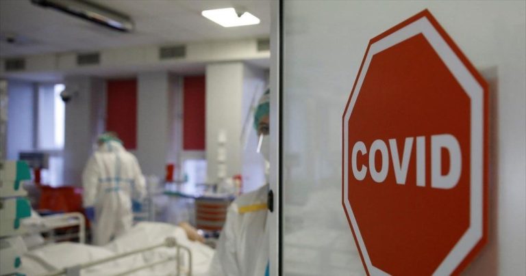 «Δεν θα αργήσει να χτυπήσει την πόρτα μας η Όμικρον»