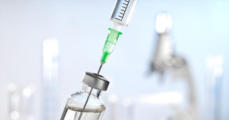 Προβλήματα στους εμβολιασμούς εξαιτίας έλλειψης συρίγγων προβλέπει ο ΠΟΥ