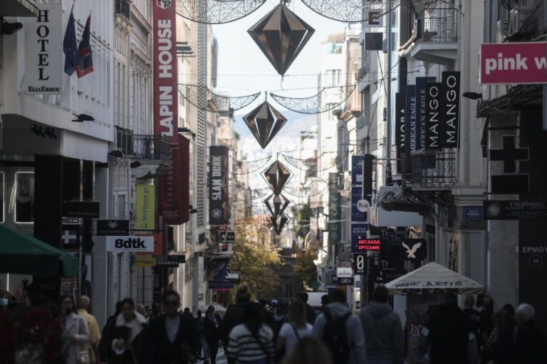 Έλληνας καθηγητής του John Hopkins προβλέπει το τέλος της πανδημίας το πολύ σε οκτώ μήνες