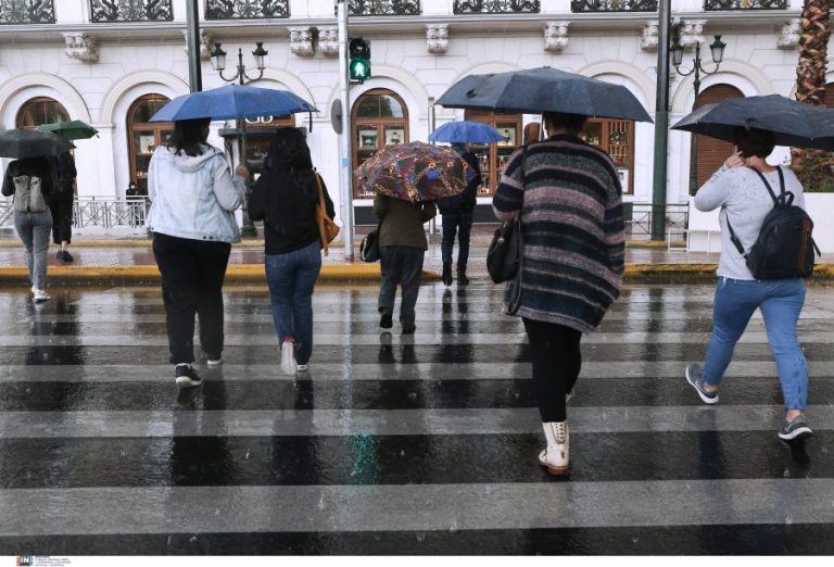 Καιρός: Καταιγίδες σαρώνουν τη χώρα, πότε φεύγει η κακοκαιρία (βίντεο)