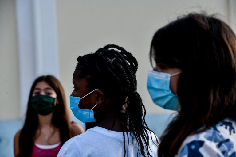 Νέα μέτρα: Πώς θα μπαίνουν σε κλειστούς χώρους από Δευτέρα έφηβοι και παιδιά – Ειδήσεις