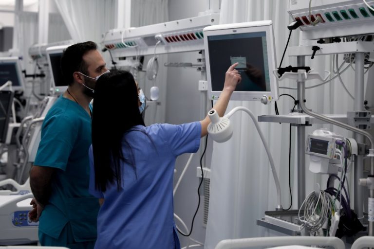 Πέθανε από κορονοϊό 44χρονη μητέρα δύο παιδιών στο Βόλο, ήταν ανεμβολίαστη