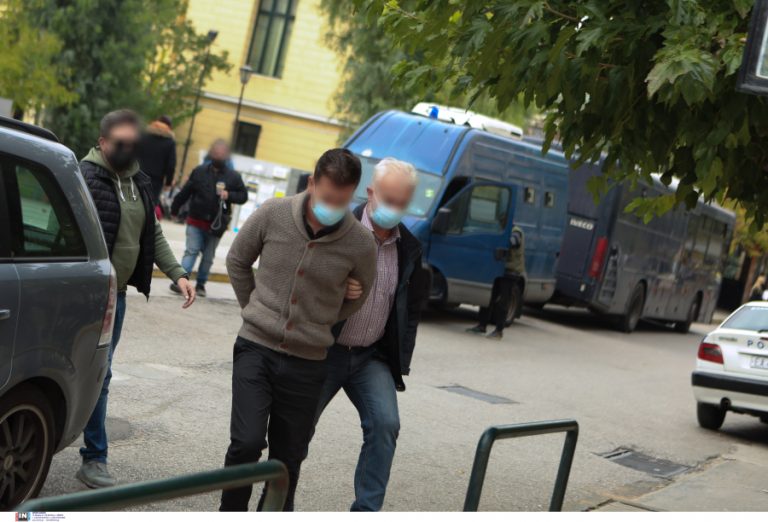 Προφυλακίστηκε ο προπονητής τένις που κατηγορείται για σεξουαλική κακοποίηση ανηλίκων