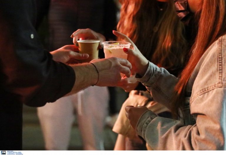 Στο τραπέζι σχέδιο ανάγκης με σφιχτό ωράριο στην εστίαση, μόνο καθήμενους και μπαρ στο… mute