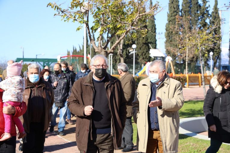 Ο Δήμαρχος Αμαρουσίου Θεόδωρος Αμπατζόγλου ολοκληρώνει τον κύκλο παράδοσης 13 νέων Παιδικών Χαρών με το Ψαλίδι και τη Ν. Λέσβο – Δήμος Αμαρουσίου
