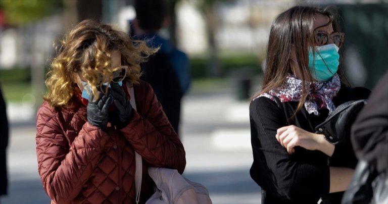 Σημαντικά πιο σύντομος ο χρόνος απέκκρισης του ιού στους εμβολιασμένους