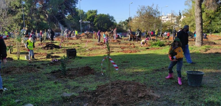 Δεντροφύτευση στο πάρκο της Φραγκοκλησιάς – Ημέρα χαράς και ελπίδας – Δήμος Χαλανδρίου