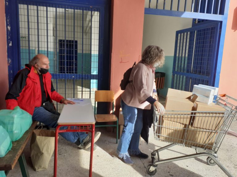 Διανομή μασκών και αντισηπτικών στα Δημοτικά και Νηπιαγωγεία του Δήμου Χαλανδρίου – Δήμος Χαλανδρίου