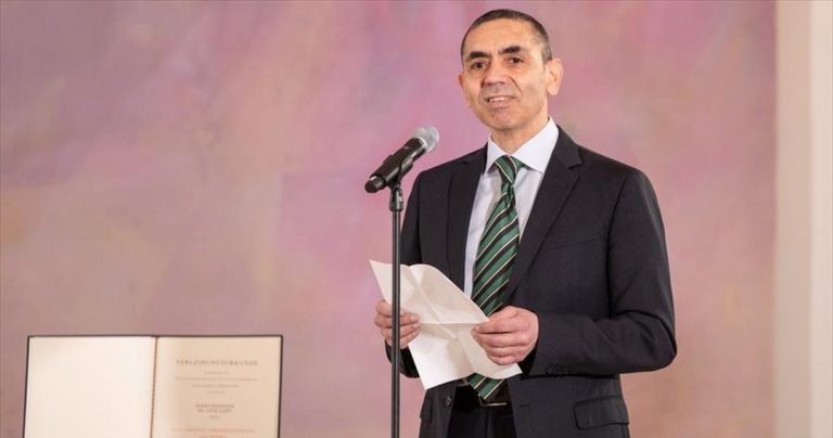 «Αν επικρατήσει η Όμικρον θα χρειαστεί και 4η δόση το καλοκαίρι» λέει ο συνιδρυτής της BioNTech