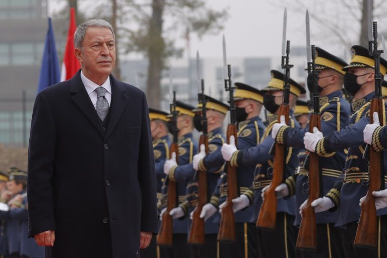 Διπλό… παιχνίδι από Ακάρ: Βολές κατά της Ελλάδας για τους εξοπλισμούς και κάλεσμα σε διάλογο (βίντεο)