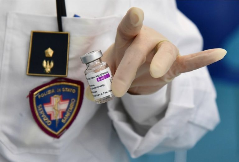 Εμβόλιο AstraZeneca: Εντοπίστηκε η «ένοχη» πρωτεΐνη για τις σπάνιες θρομβώσεις