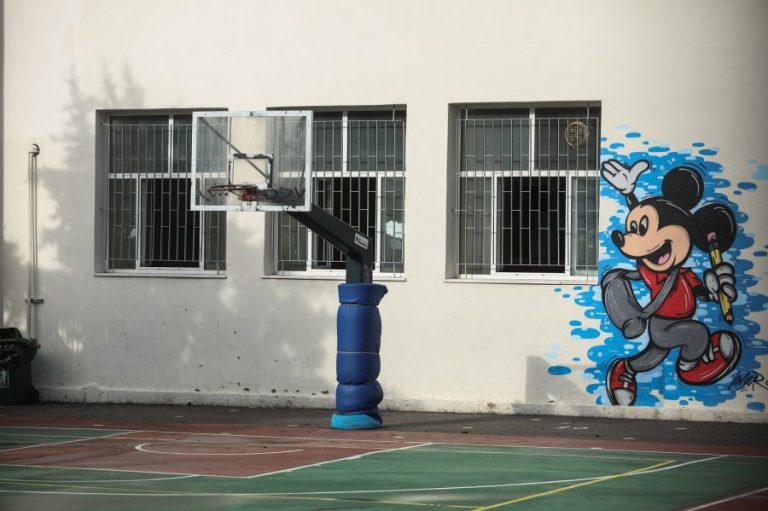 Ζέττα Μακρή: Δεν υπήρξε ποτέ θέμα να κλείσουν νωρίτερα ή να ανοίξουν αργότερα τα σχολεία