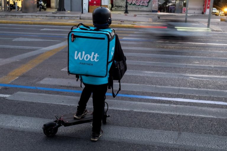 Η Wolt… ποντάρει στα σούπερ μάρκετ