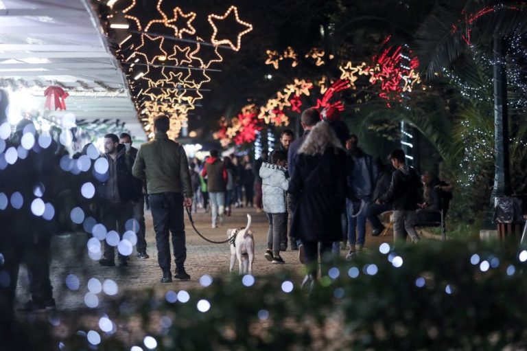 Η μετάλλαξη Όμικρον φέρνει μέτρα και σήμερα και με το «καλημέρα» του 2022, σήμερα οι ανακοινώσεις