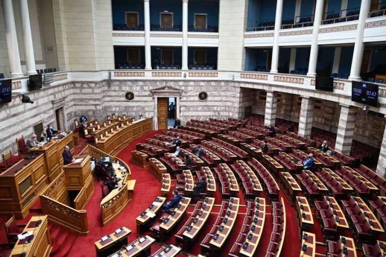 ΣΥΡΙΖΑ: Χωρίς την υπογραφή Ξανθού η ερώτηση στη Βουλή για τις «VIP ΜΕΘ» – ΕΙΔΗΣΕΙΣ