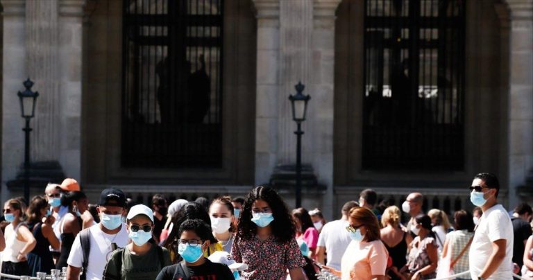 Ο κορωνοϊός χάνει έως το 90% της ικανότητάς του να μολύνει, μετά από 20 λεπτά στον αέρα