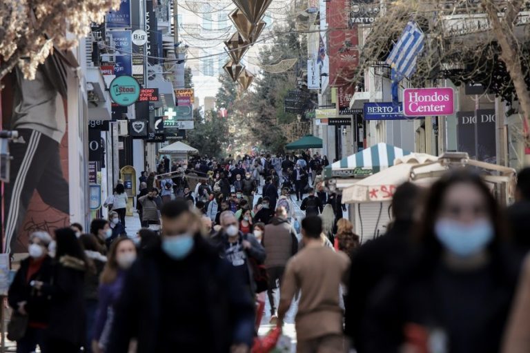 «Μέχρι τον Μάρτιο θα έχει τελειώσει η πανδημία» λέει ο «γκουρού» των προβλέψεων για τον κορονοϊό – Πότε αναμένεται η κορύφωση της μετάλλαξης Όμικρον