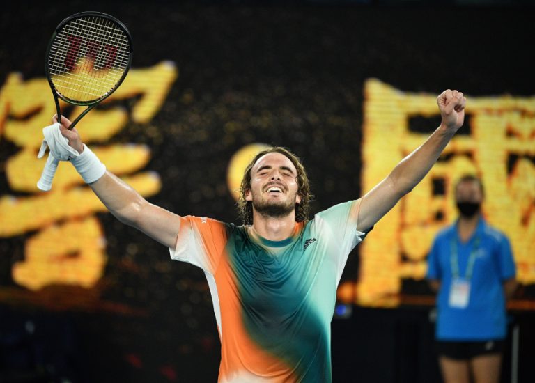Ο Στέφανος Τσιτσιπάς στα προημιτελικά του Australian Open, με επική ανατροπή (βίντεο)