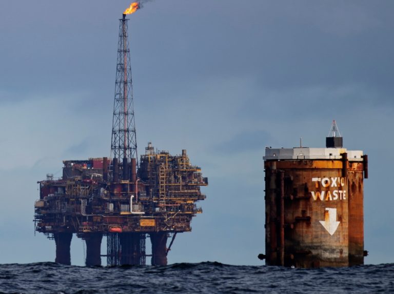 Πετρέλαιο: Πρόβλεψη οικονομολόγων για ράλι το 2022 – Έρχεται αύξηση-φωτιά στην τιμή του αργού