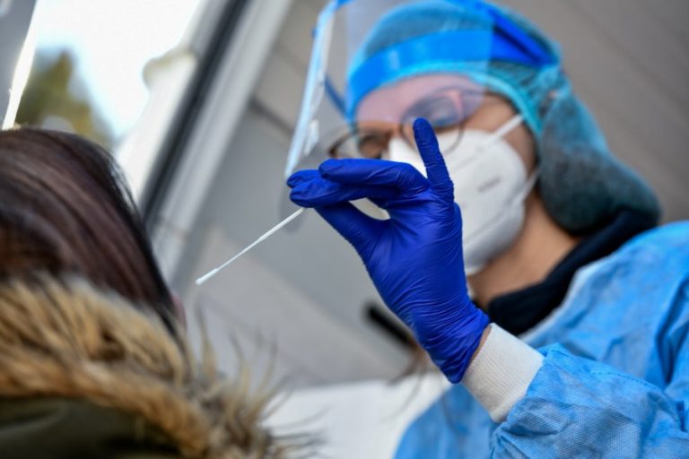 Πού μπορείτε να κάνετε δωρεάν rapid test σήμερα 7 Ιανουαρίου