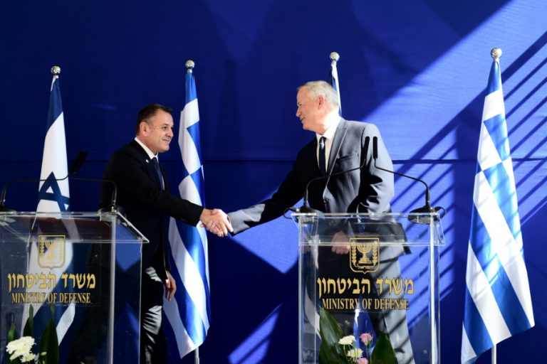 Σε προληπτική καραντίνα ο Παναγιωτόπουλος – Ήρθε σε επαφή με τον «θετικό» Ισραηλινό υπουργό Άμυνας