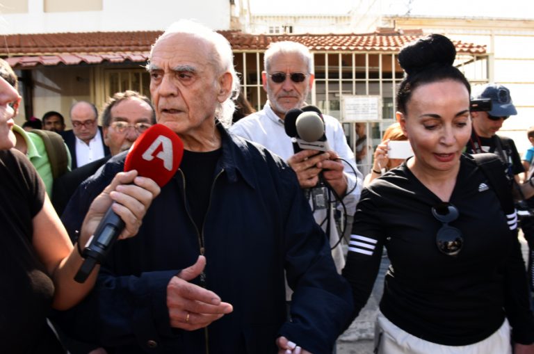 Τρεις διαθήκες και μια… έκπληξη από τον αείμνηστο Άκη Τσοχατζόπουλο (βίντεο)