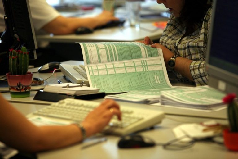 Φορολογικές δηλώσεις… από τον Μάρτιο, ο στόχος της κυβέρνησης