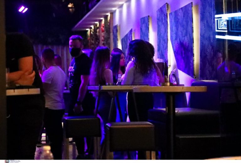 Θεσσαλονίκη: Άγριο ξύλο σε μπαρ, ένα άτομο στο νοσοκομείο