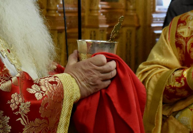 Κρήτη: Μαθητές δημοτικού σχολείου κοινώνησαν εν αγνοία των γονιών τους, πανικός από θετικό τεστ μαθητή