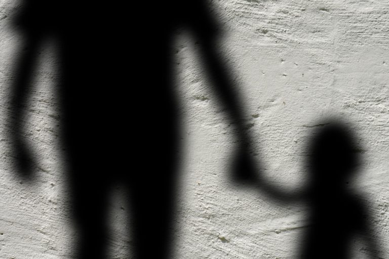 Σοκ στην Κρήτη: Βίαζε την ανήλικη αδερφή της συζύγου του
