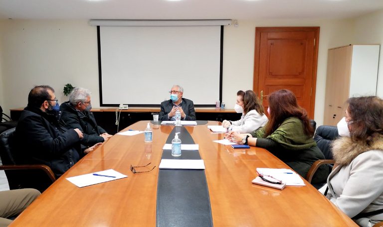 Συνάντηση του Δημάρχου Αμαρουσίου Θεόδωρου Αμπατζόγλου με τον Σύλλογο «Αμαρυσία Εστία» – Δήμος Αμαρουσίου