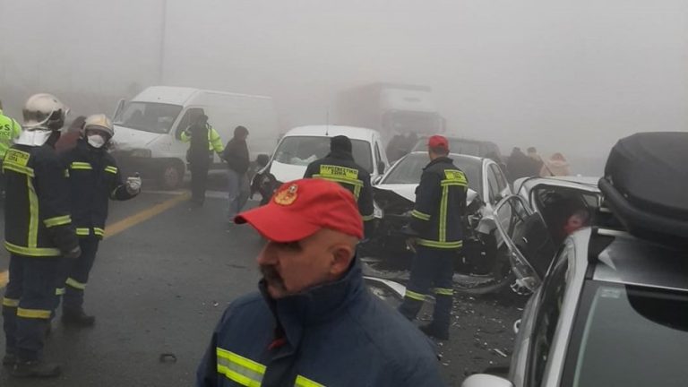 Τρομερή καραμπόλα 50 αμαξιών στα διόδια της Εγνατίας Οδού (εικόνες, βίντεο)