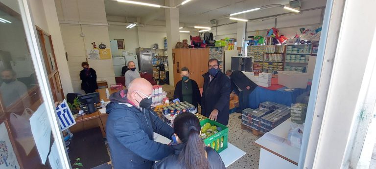 ΤΕΒΑ: με επιτυχία ολοκληρώθηκε η διανομή ειδών παντοπωλείου, στον Δήμο Αμαρουσίου την Τρίτη 15/03/2022 – Δήμος Αμαρουσίου