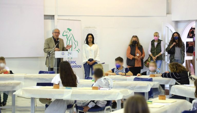 Παρουσία του Δημάρχου Αμαρουσίου Θεόδωρου Αμπατζόγλου ο 2ος κύκλος του 1ου Διαγωνισμού Κεραμικής για μαθητές Δημοτικών Σχολείων Βορείου Τομέα Αθηνών με θέμα «Τα Δώρα της Φύσης» – Δήμος Αμαρουσίου