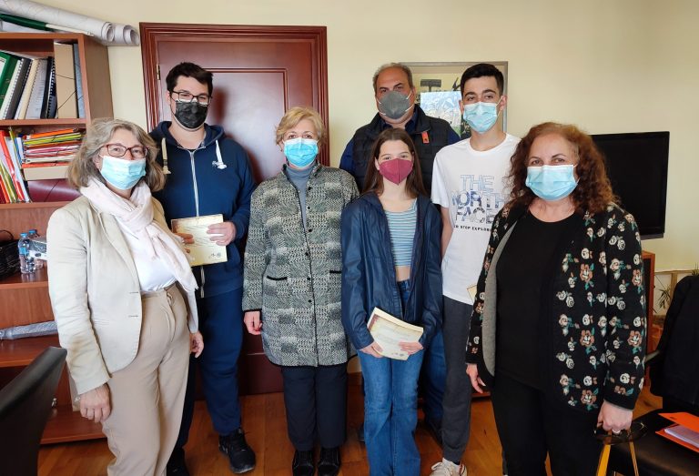 «Είμαι πολίτης, μαθαίνω να διεκδικώ»: Οι μαθητές του 4ου Λυκείου το έκαναν πράξη, ξεκινώντας από τον δήμαρχο Χαλανδρίου – Δήμος Χαλανδρίου