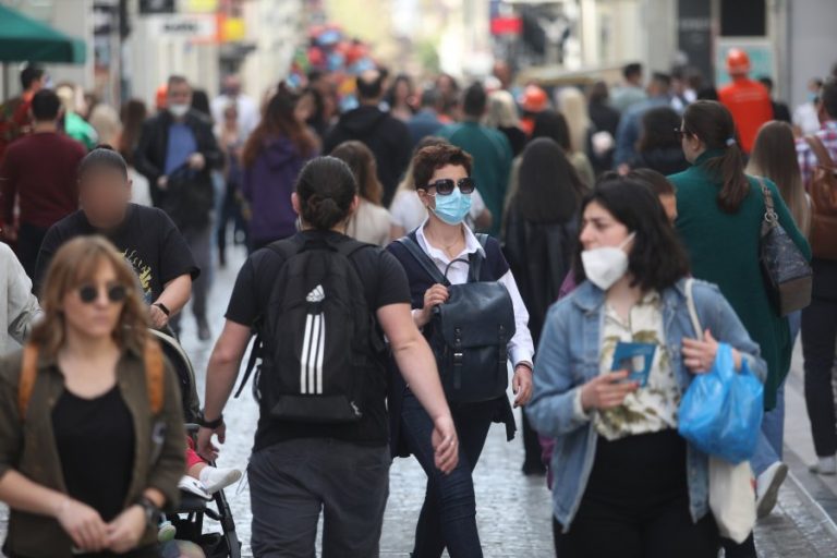 Αλλάζουν όλα από την Πρωτομαγιά σε πιστοποιητικά εμβολιασμού, rapid test και πληρότητες