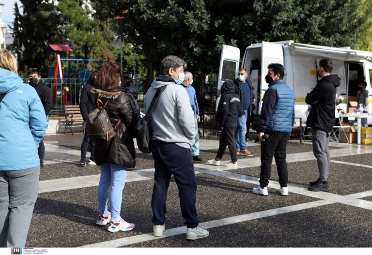 Σε 167 σημεία αύριο Δευτέρα τα δωρεάν rapid test από τον ΕΟΔΥ