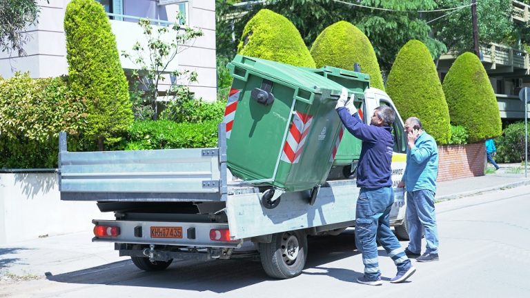 Περισσότεροι από 900 κάδοι απορριμμάτων «απλώνονται» στο Χαλάνδρι – Επεκτείνεται το ρεύμα του καφέ κάδου – Δήμος Χαλανδρίου