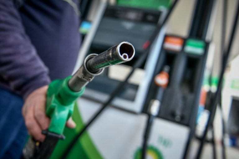 Fuel pass ήταν και πάει: Το επίδομα βενζίνης έγινε… καπνός