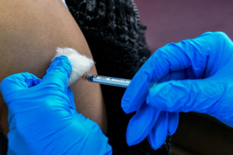 Σε φάση κλινική μελέτης εμβόλιο για τον ιό Έπσταϊν-Μπαρ, προκαλεί λοιμώδη μονοπυρήνωση που σχετίζεται με τύπους καρκίνου