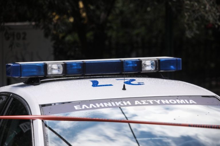 Σκληρή συμμορία ανηλίκων είχε διαπράξει περισσότερες από 40 κλοπές, λήστευαν με μαχαίρια περαστικούς στην Ακρόπολη