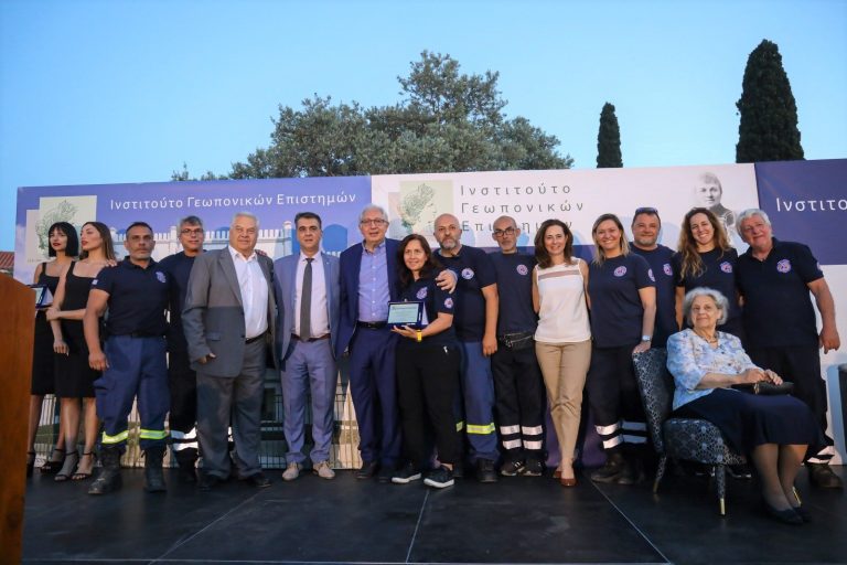 Ο Δήμαρχος Αμαρουσίου Θεόδωρος Αμπατζόγλου στην εκδήλωση για την συμπλήρωση 100 χρόνων από το θάνατο της Ιφιγένειας Συγγρού – Δήμος Αμαρουσίου