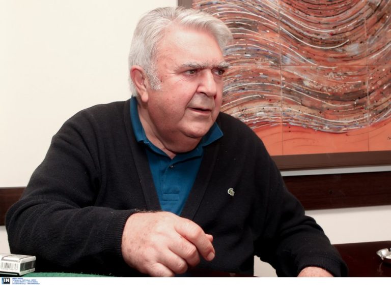 Πασχάλης Τερζής: Στο νοσοκομείο εκτάκτως ο τραγουδιστής