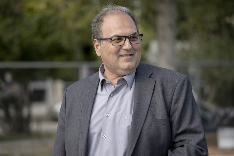 Συνέντευξη του δημάρχου Χαλανδρίου Σίμου Ρούσσου στον «Επικοινωνία FM» για τη βιοκλιματική ανάπλαση του κέντρου – Δήμος Χαλανδρίου